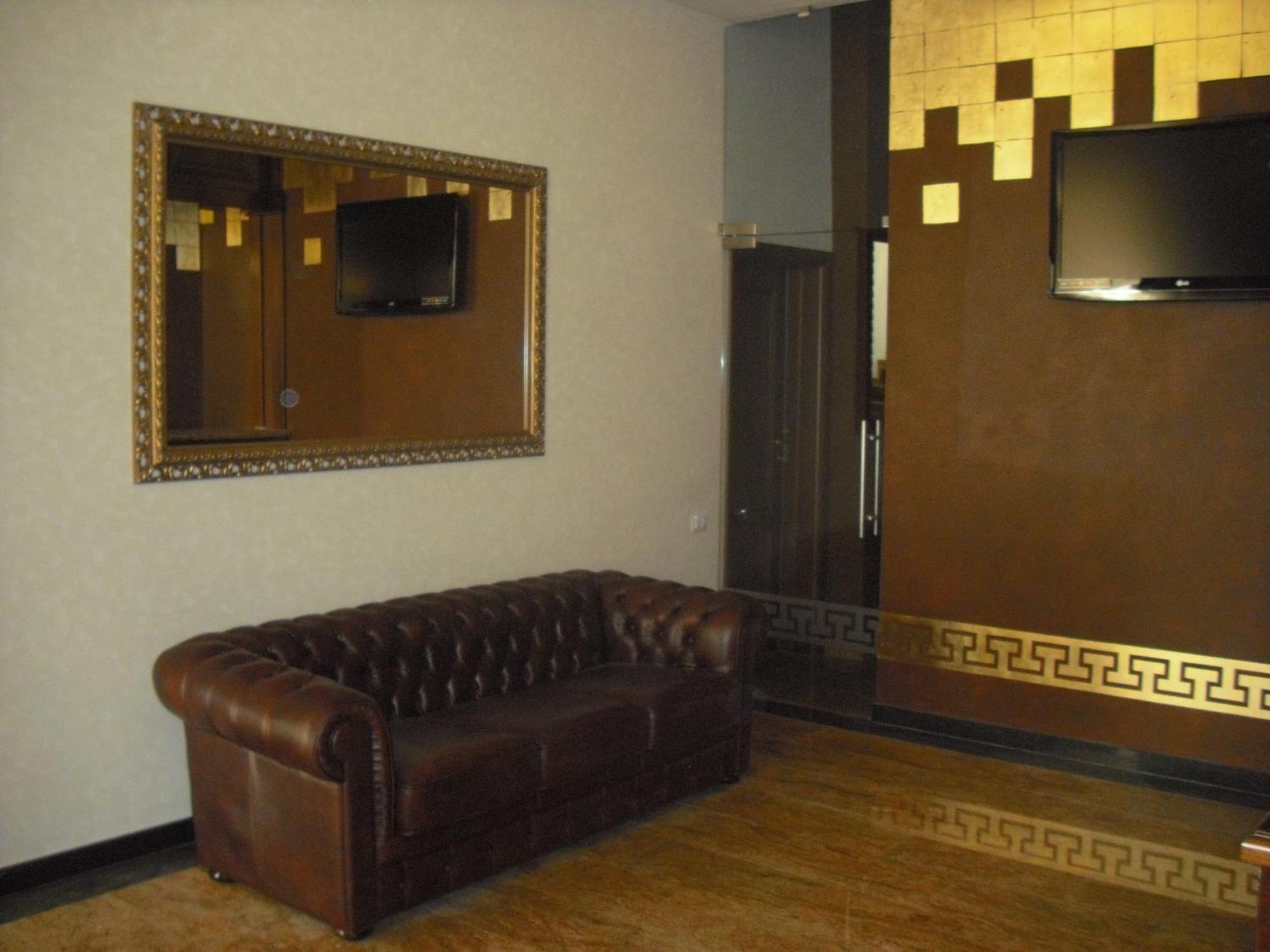 קריובה Hotel Rexton מראה חיצוני תמונה